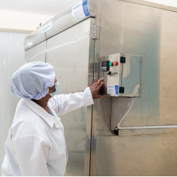 Controlled environment incubation room for dairy product stability testing